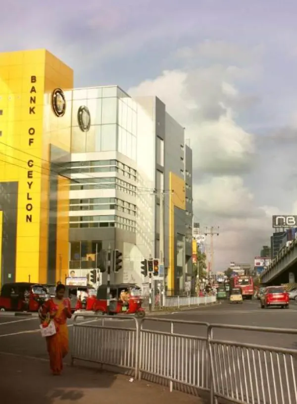 Banking and financial services around Nugegoda